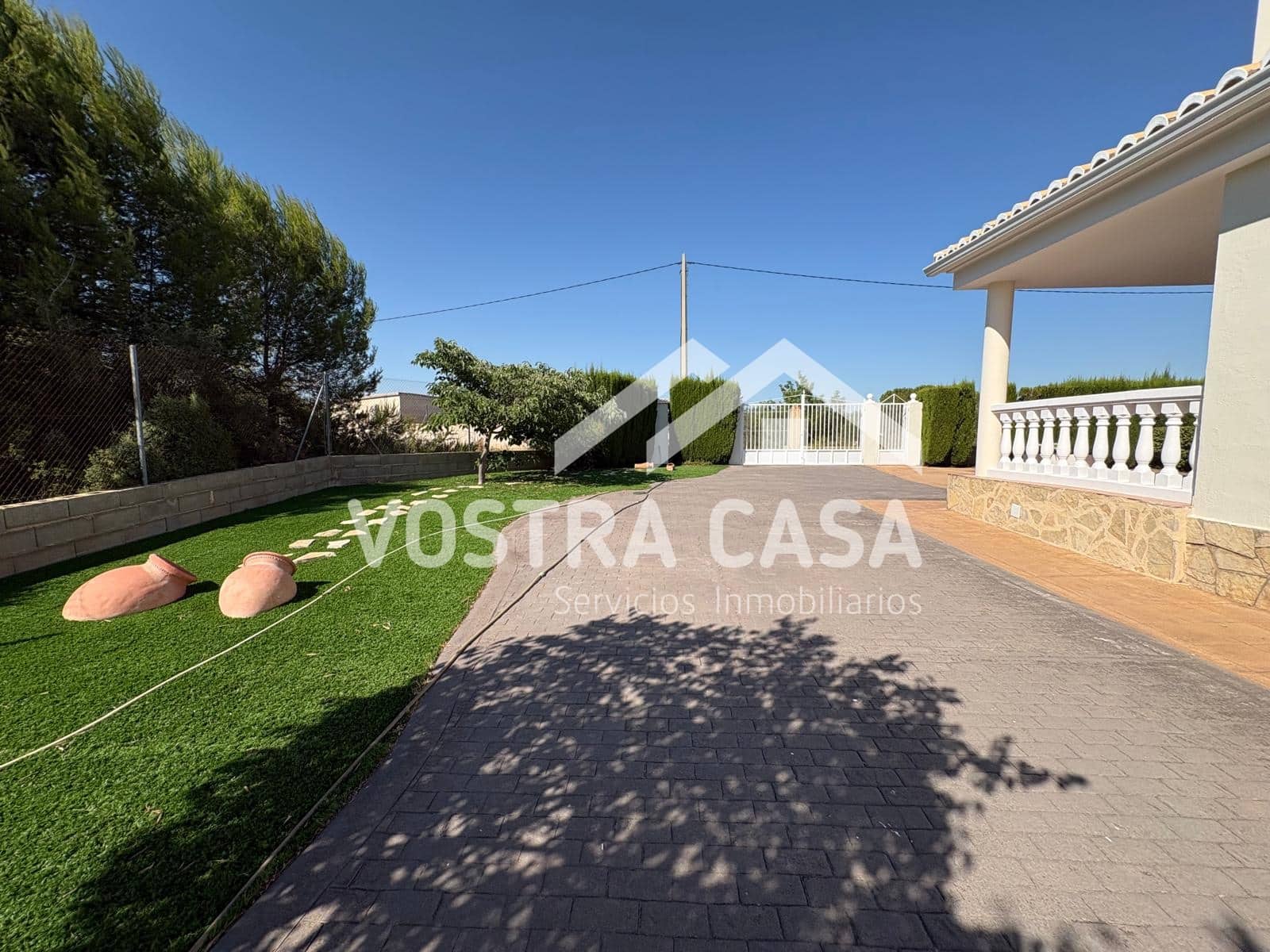 3 bedroom Villa for sale in Alborache with pool - € 250,000 (Ref: 9944746)