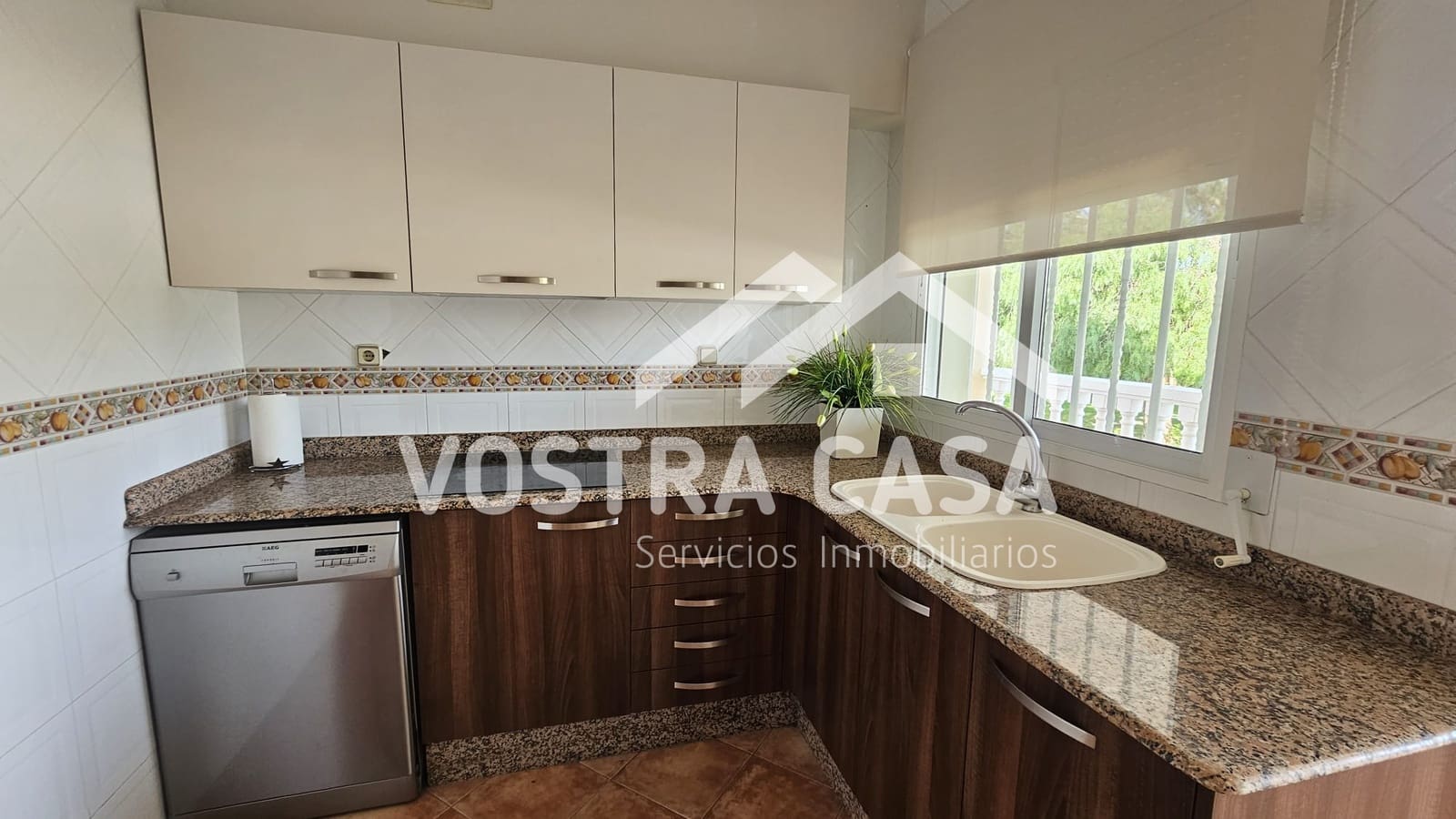 3 bedroom Villa for sale in Alborache with pool - € 250,000 (Ref: 9944746)