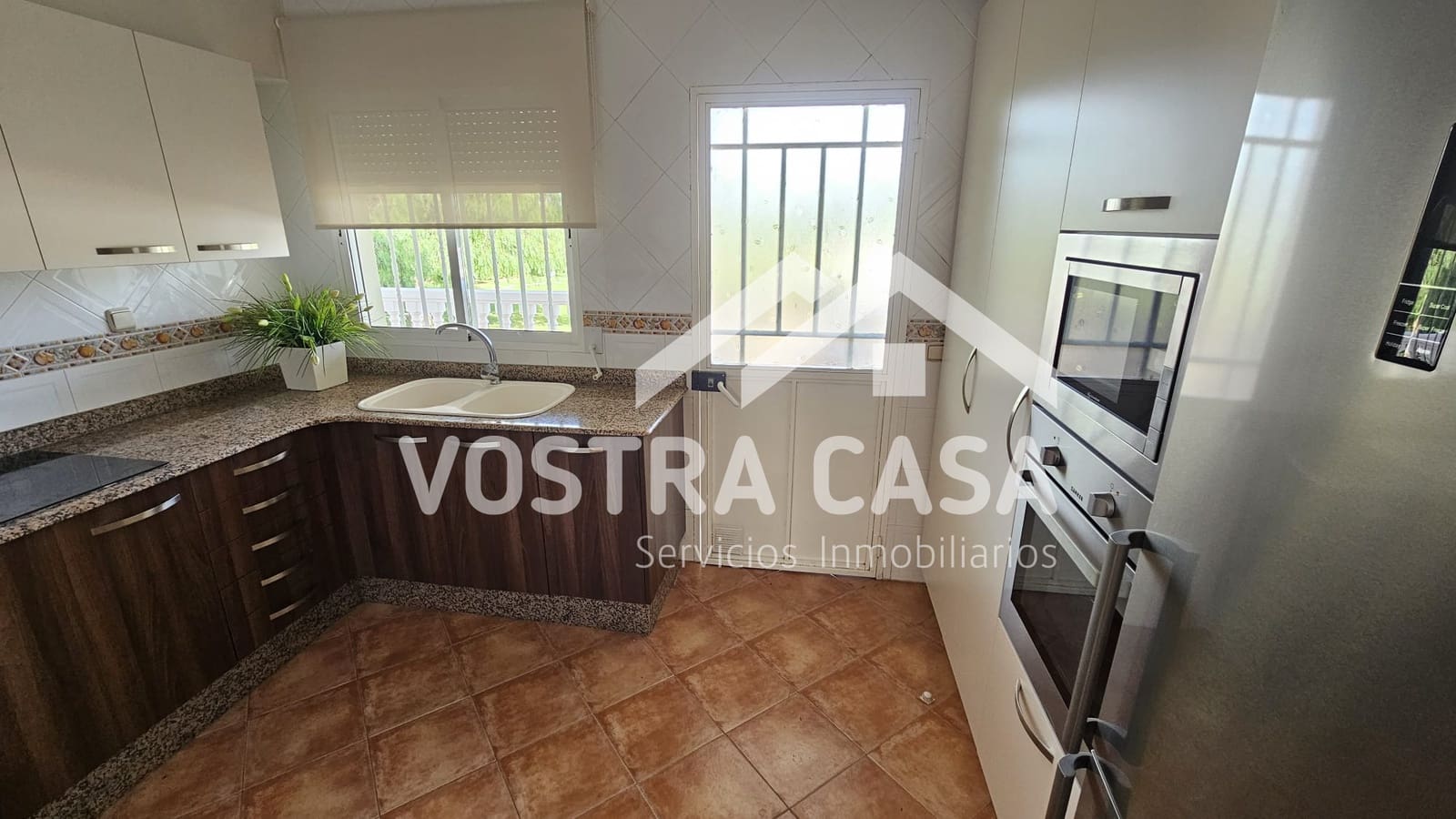 3 bedroom Villa for sale in Alborache with pool - € 250,000 (Ref: 9944746)