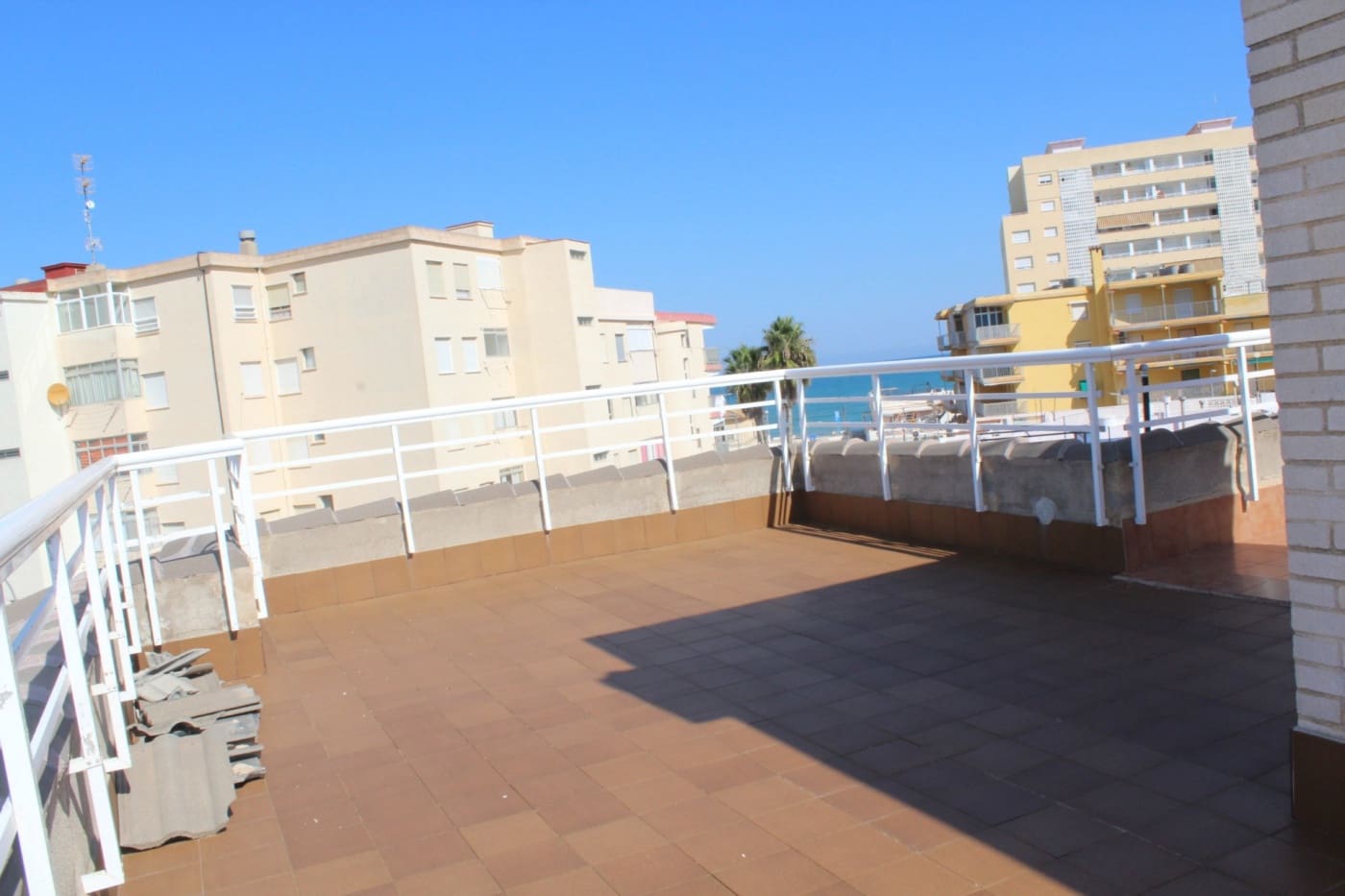 5 Zimmer Villa zu verkaufen in Tavernes de la Valldigna mit Pool Garage - 590.000 € (Ref: 6834756)