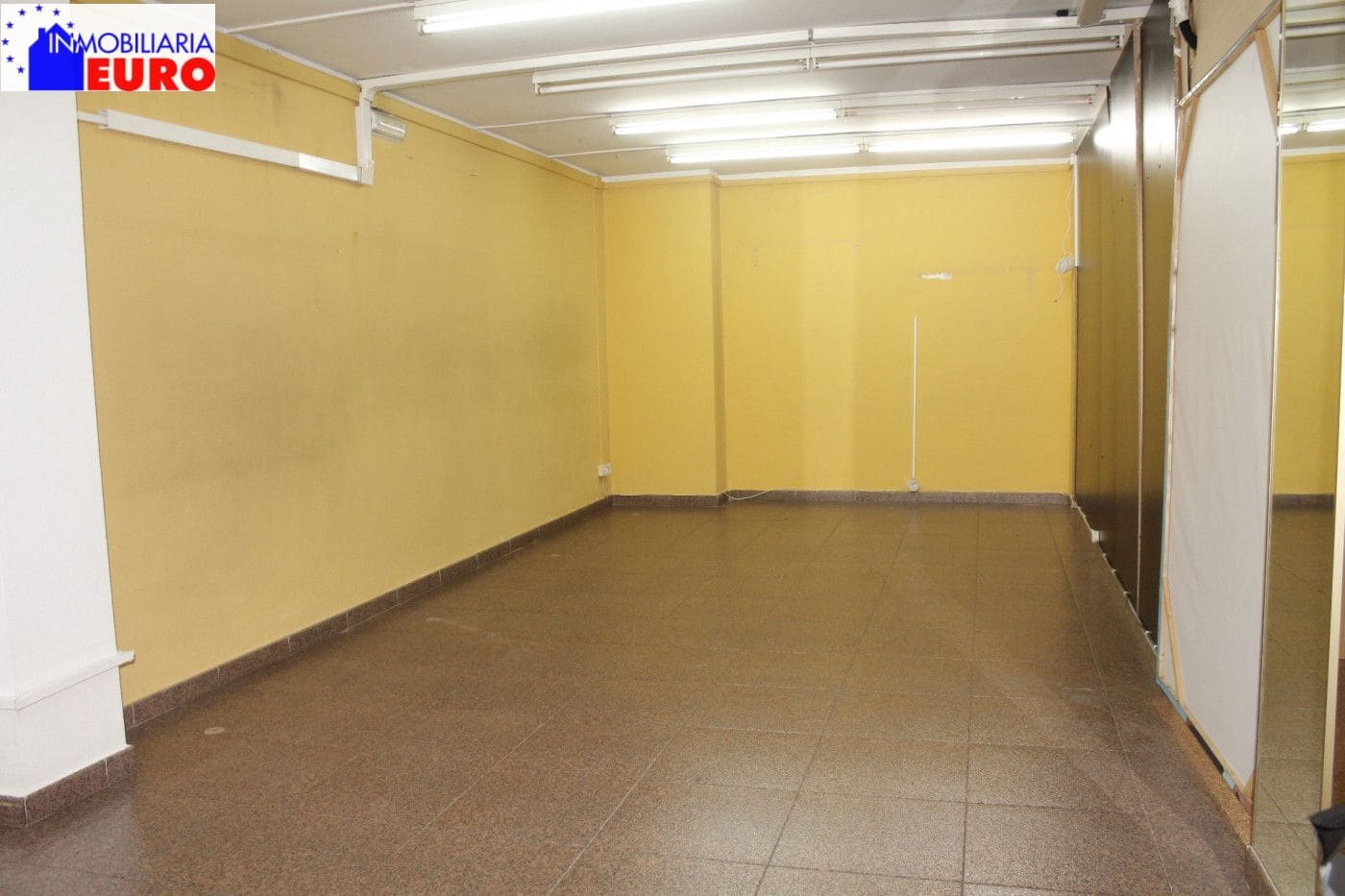 Commercieel te huur in Tavernes de la Valldigna - € 650 (Ref: 7316287)