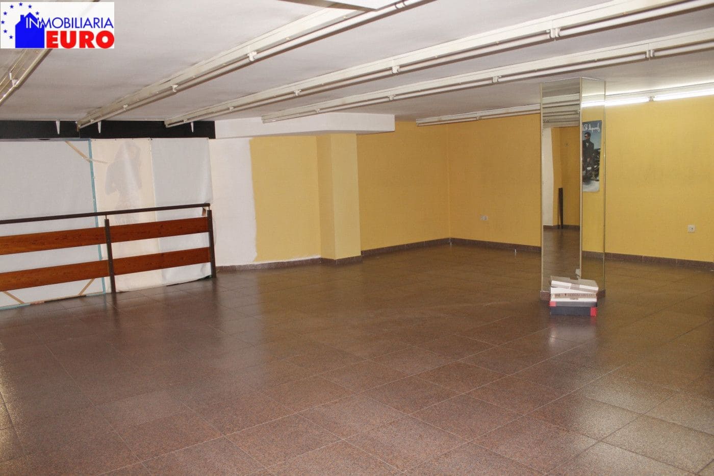 Commercieel te huur in Tavernes de la Valldigna - € 650 (Ref: 7316287)