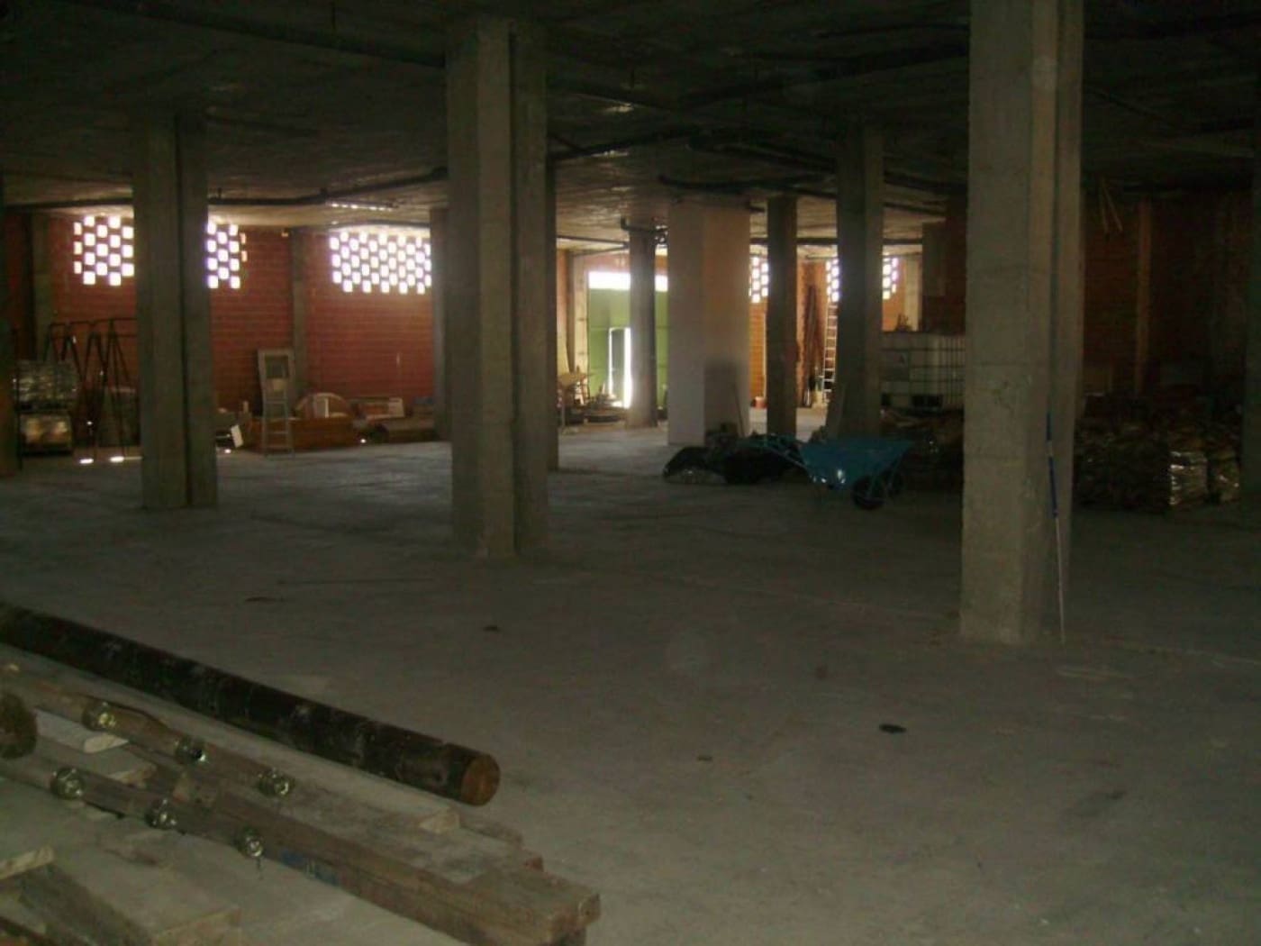 Erhverv til salg i Tavernes de la Valldigna med garage - € 650.000 (Ref: 7369925)