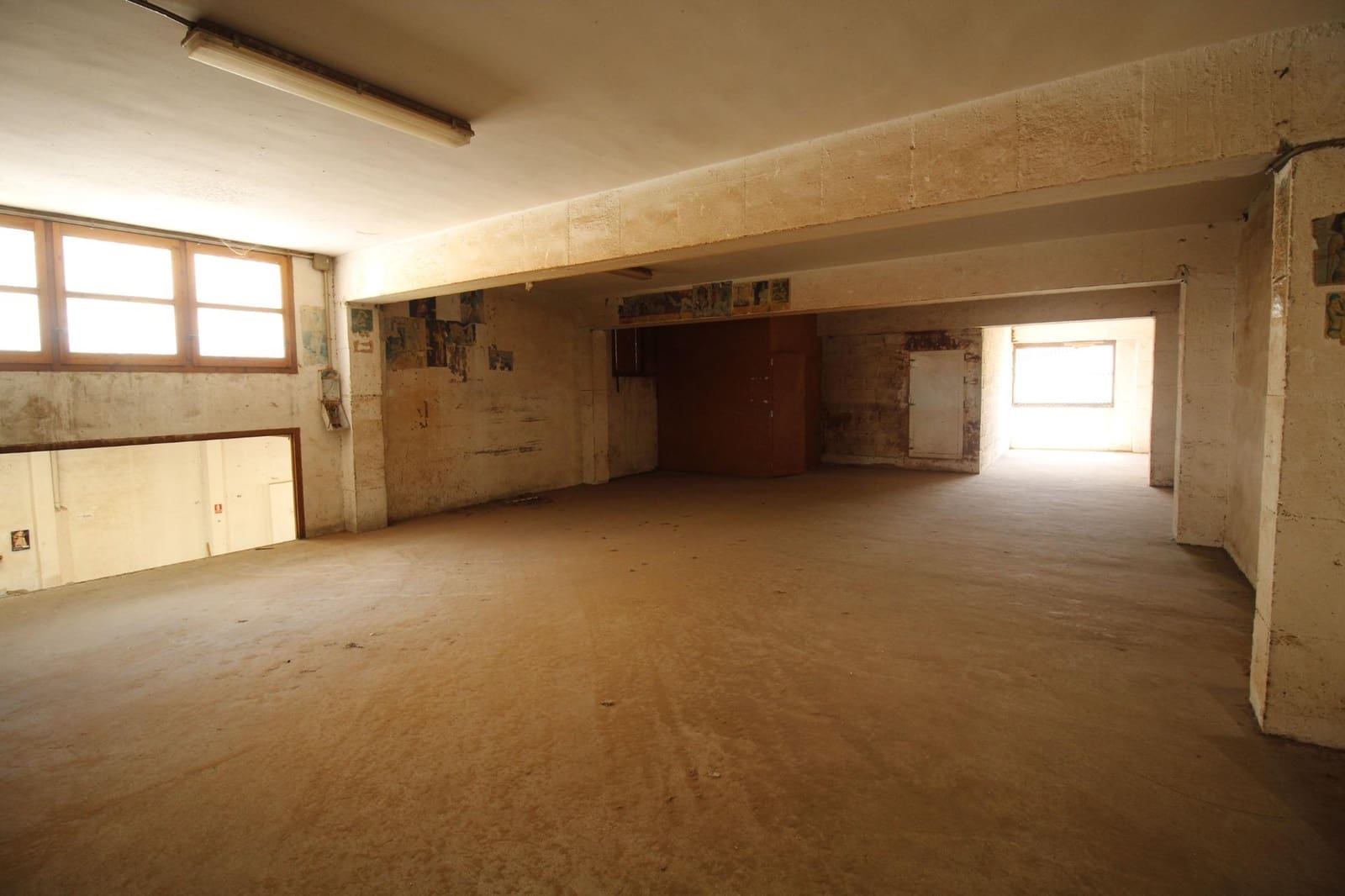 Kommersiell til salgs i Tavernes de la Valldigna - € 1 000 000 (Ref: 7383325)