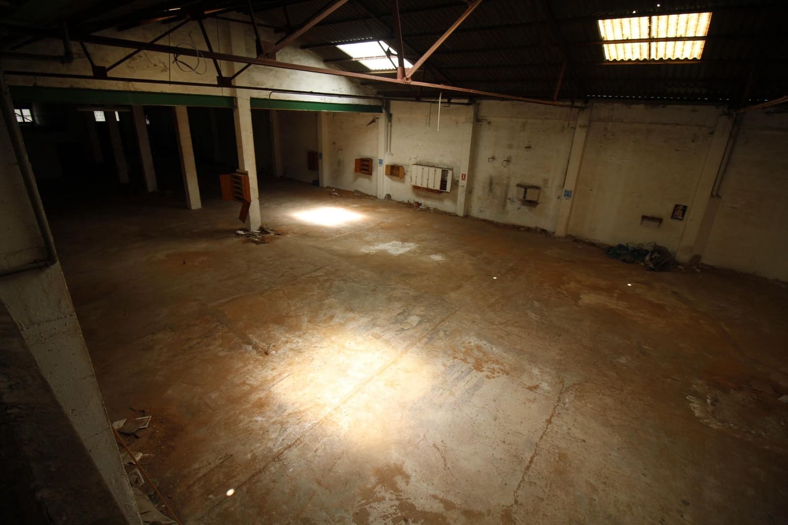 Kommersiell til salgs i Tavernes de la Valldigna - € 1 000 000 (Ref: 7383325)