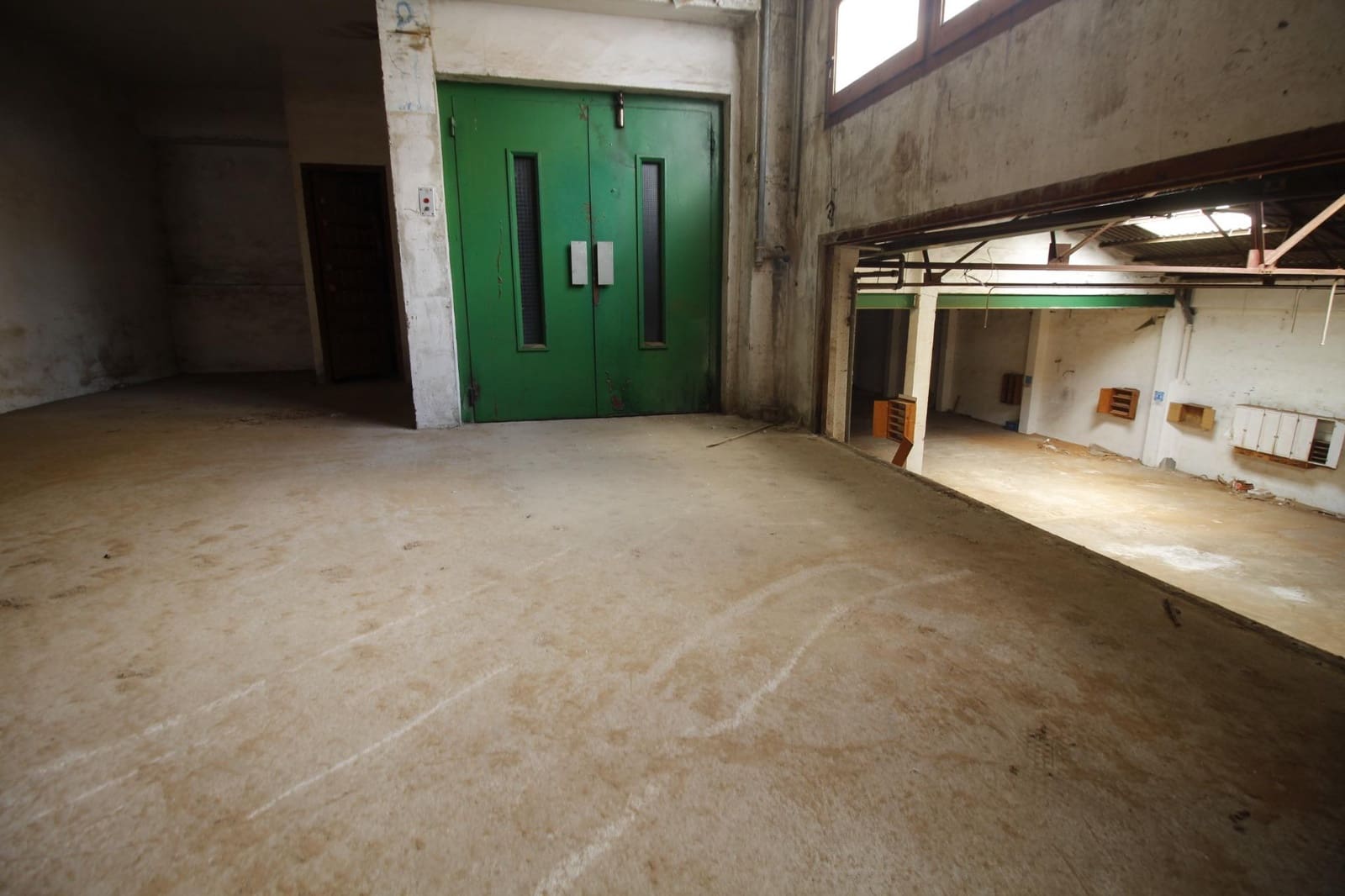 Kommersiell til salgs i Tavernes de la Valldigna - € 1 000 000 (Ref: 7383325)