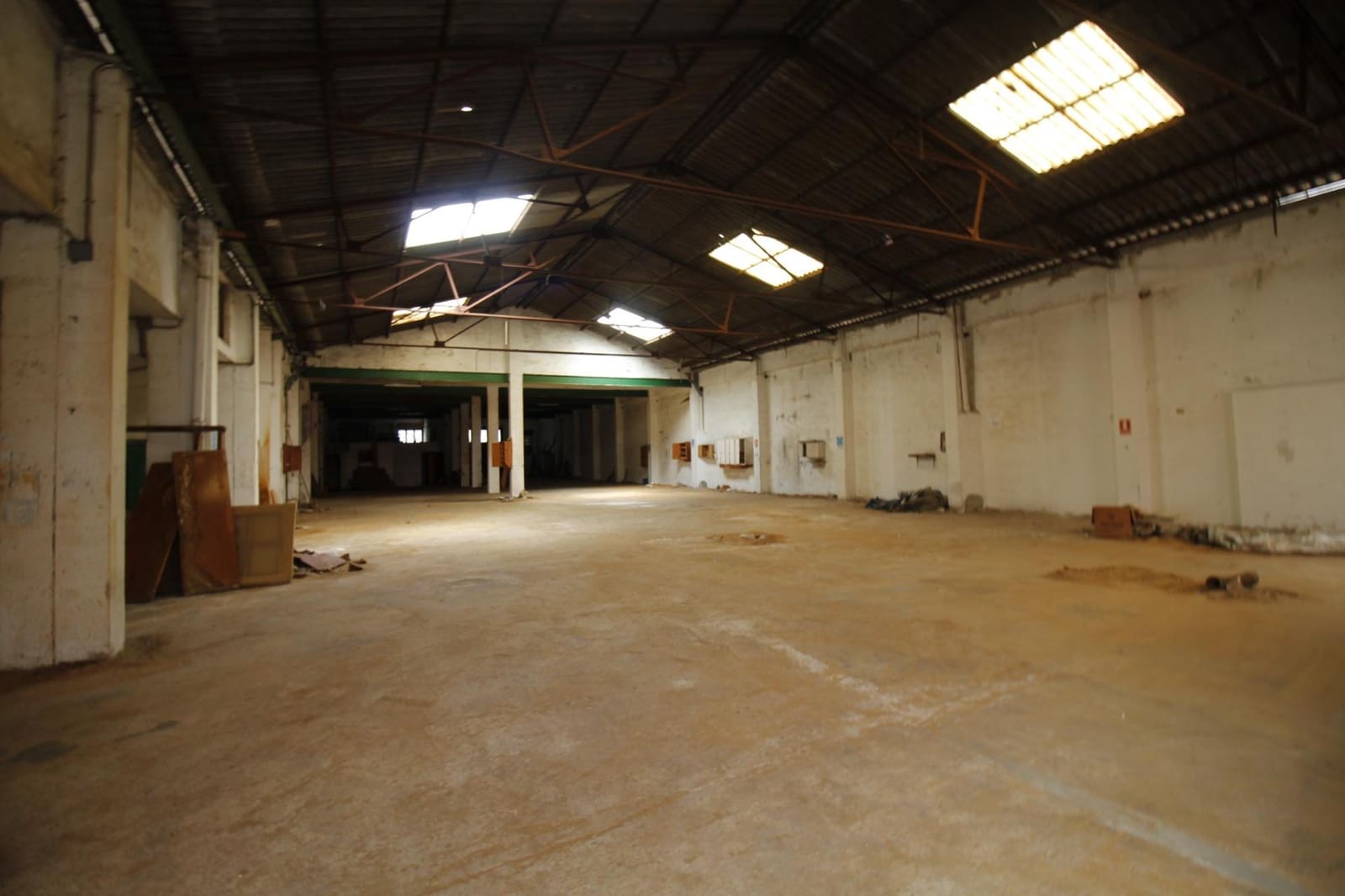 Kommersiell til salgs i Tavernes de la Valldigna - € 1 000 000 (Ref: 7383325)