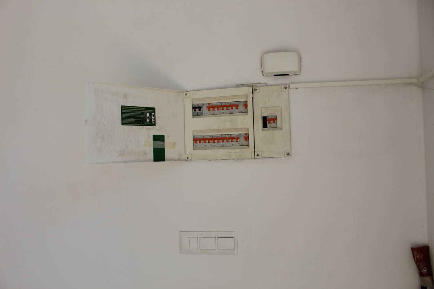 Commercial for sale in Gandia - € 140,000 (Ref: 7450625)