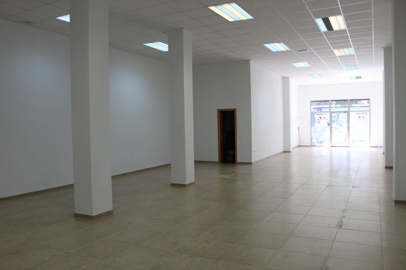 Commercial for sale in Gandia - € 140,000 (Ref: 7450625)