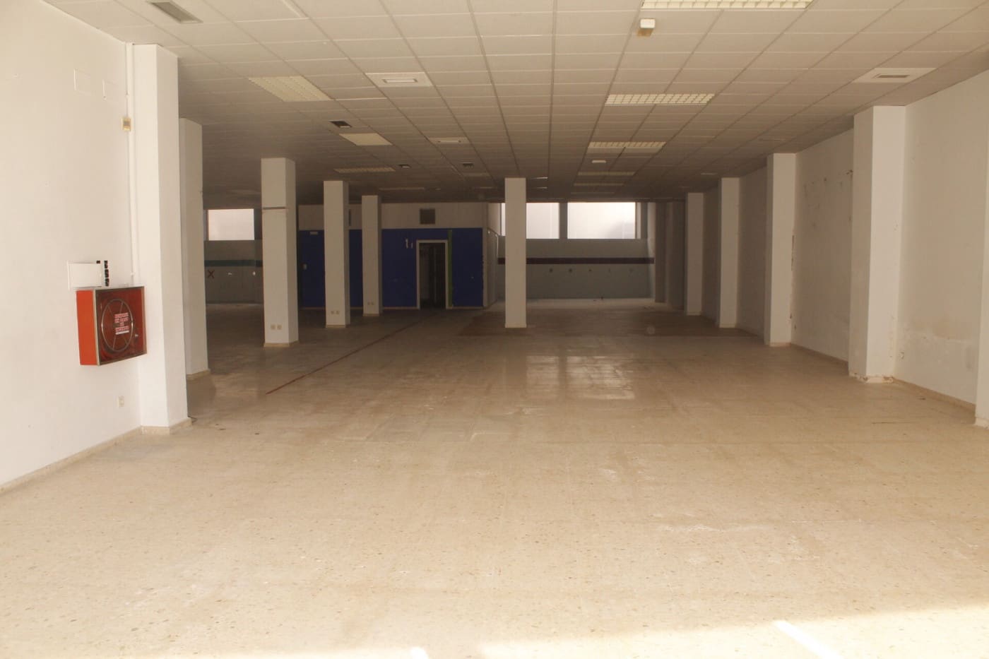 Commercieel te koop in Tavernes de la Valldigna - € 299.000 (Ref: 7897186)