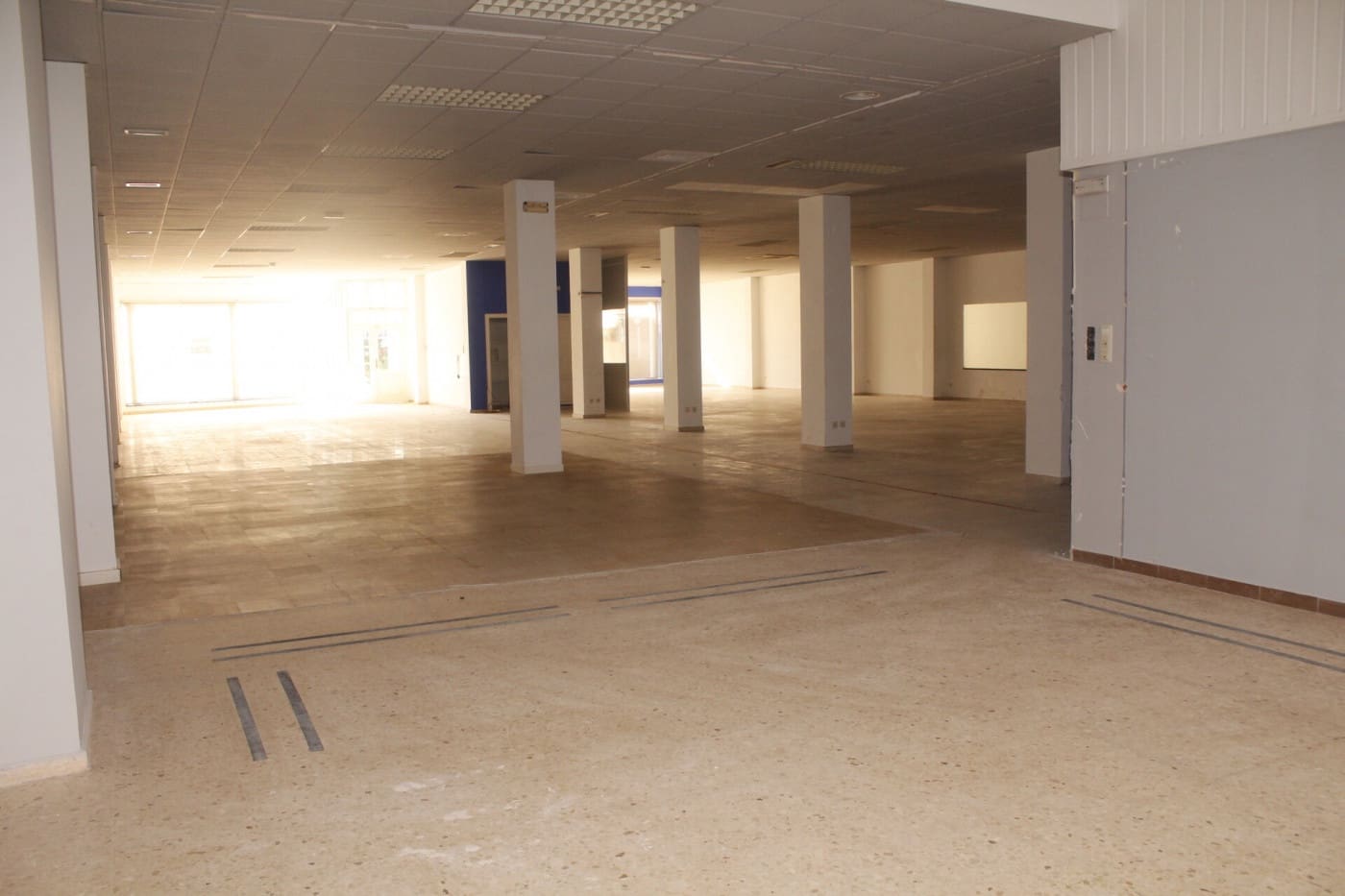 Commercieel te koop in Tavernes de la Valldigna - € 299.000 (Ref: 7897186)