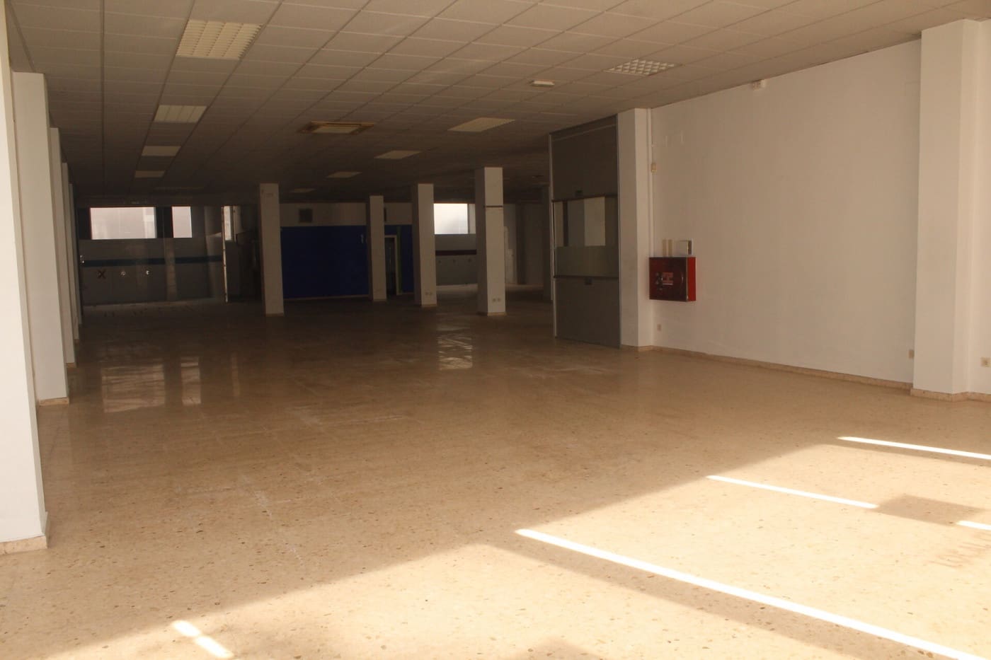 Commercieel te koop in Tavernes de la Valldigna - € 299.000 (Ref: 7897186)