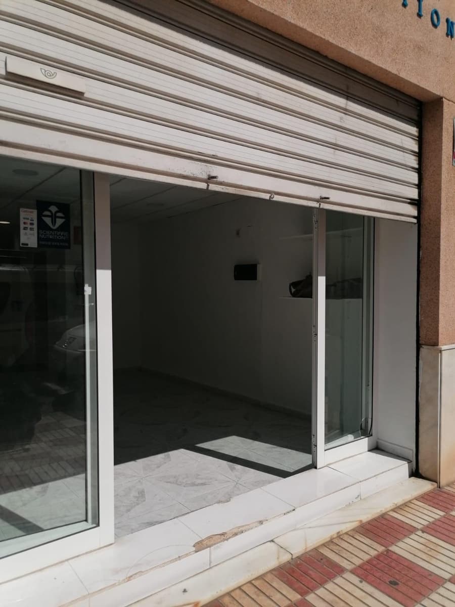 Commercial for rent in Tavernes de la Valldigna - € 450 (Ref: 7897217)