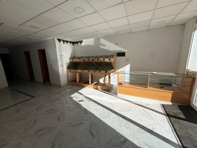 Kommersiell til leie i Tavernes de la Valldigna - € 450 (Ref: 7897217)