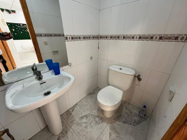 Kommersiell til leie i Tavernes de la Valldigna - € 450 (Ref: 7897217)