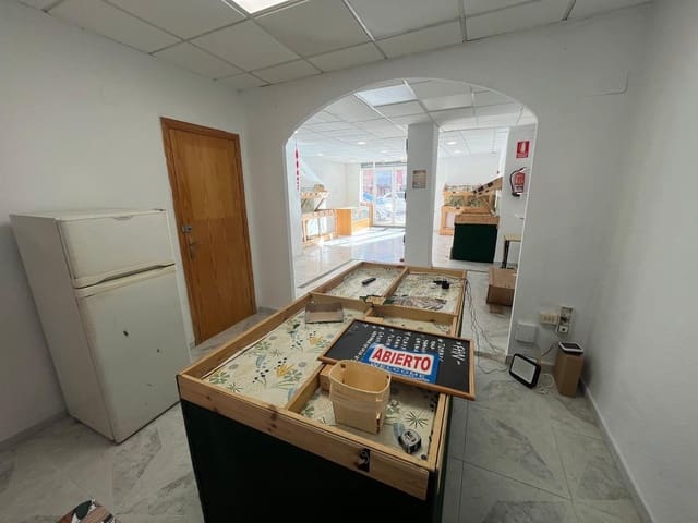 Kommersiell til leie i Tavernes de la Valldigna - € 450 (Ref: 7897217)