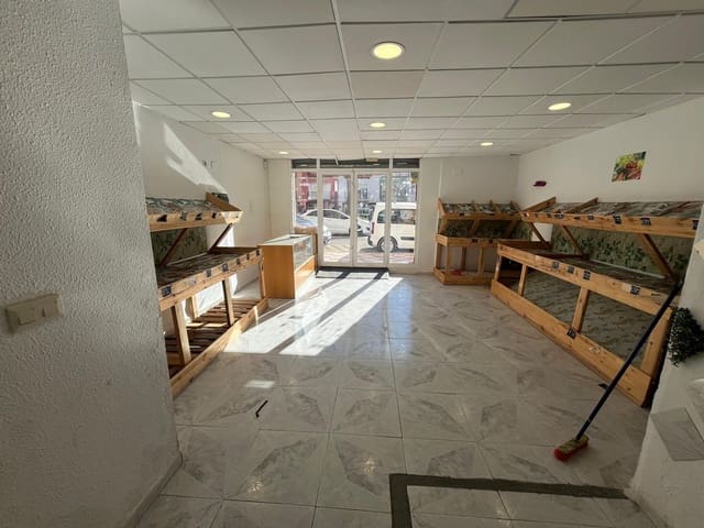 Kommersiell til leie i Tavernes de la Valldigna - € 450 (Ref: 7897217)