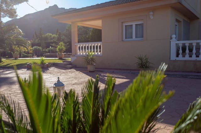 6 soveværelse Villa til salg i Cocentaina med swimmingpool - € 415.000 (Ref: 7969532)