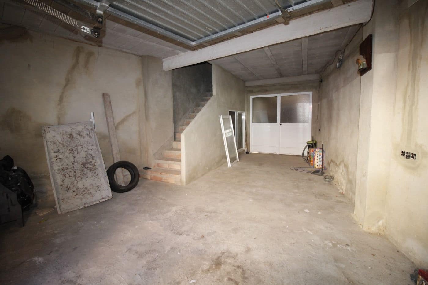 Semi-Rækkehus til salg i Tavernes de la Valldigna med garage - € 60.000 (Ref: 8295715)