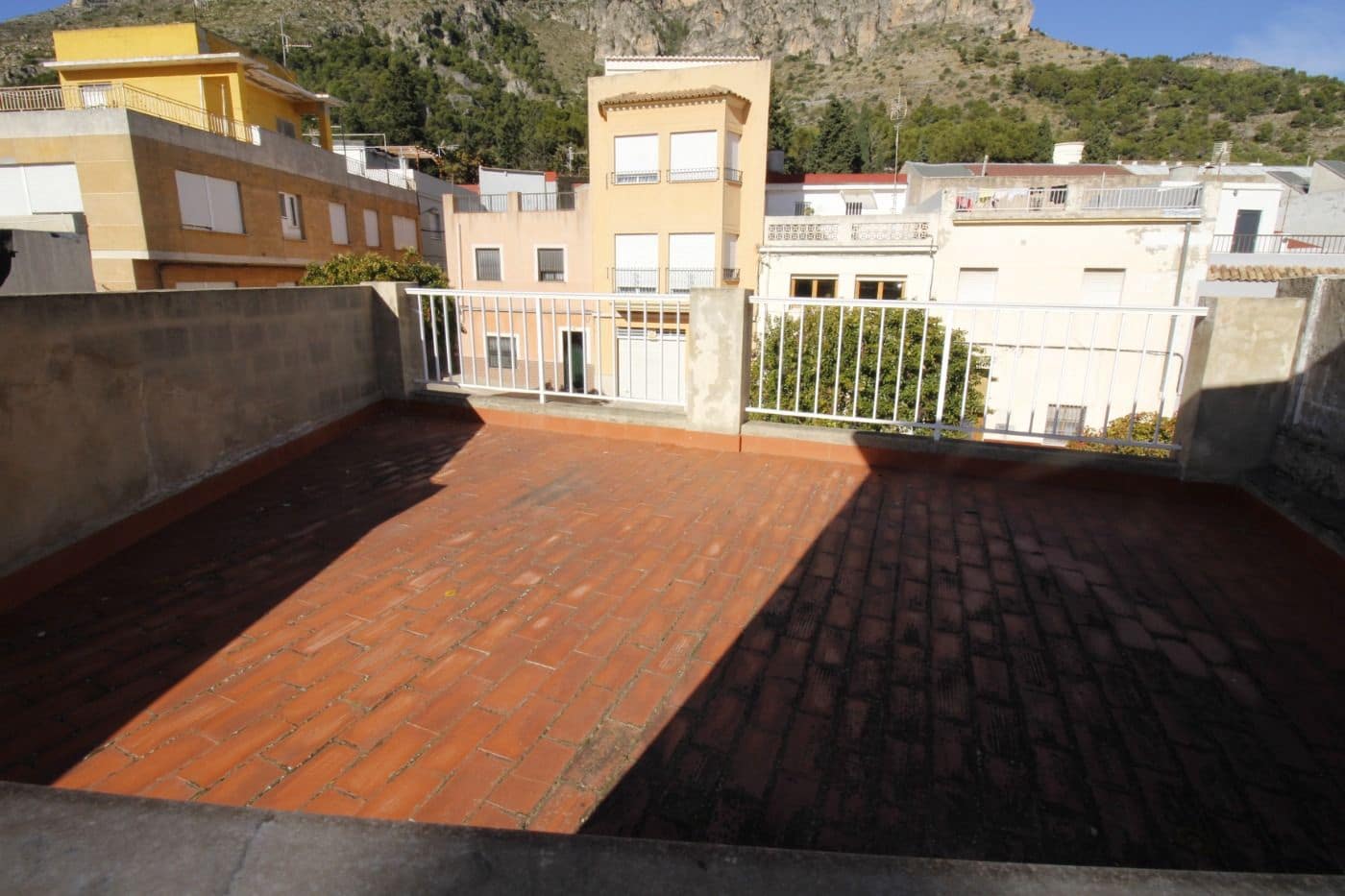 Semi-Rækkehus til salg i Tavernes de la Valldigna med garage - € 60.000 (Ref: 8295715)