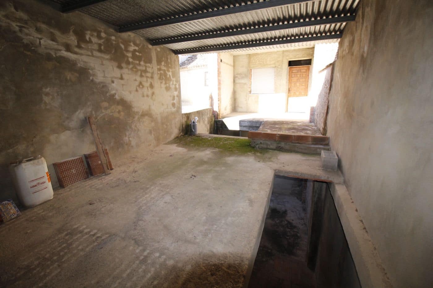 Semi-Rækkehus til salg i Tavernes de la Valldigna med garage - € 60.000 (Ref: 8295715)