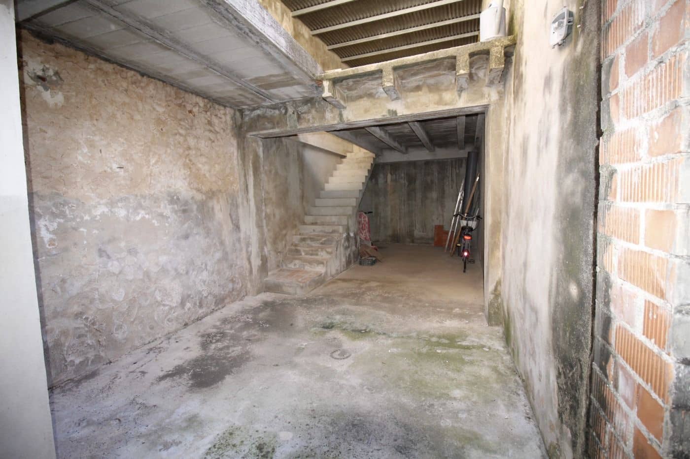 Semi-Rækkehus til salg i Tavernes de la Valldigna med garage - € 60.000 (Ref: 8295715)