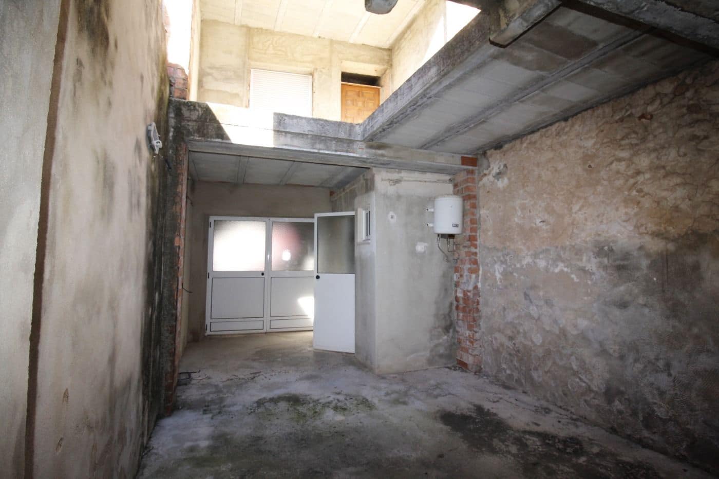 Semi-Rækkehus til salg i Tavernes de la Valldigna med garage - € 60.000 (Ref: 8295715)