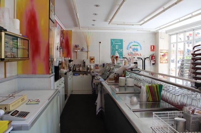 Commercieel te koop in Tavernes de la Valldigna - € 100.000 (Ref: 8324889)