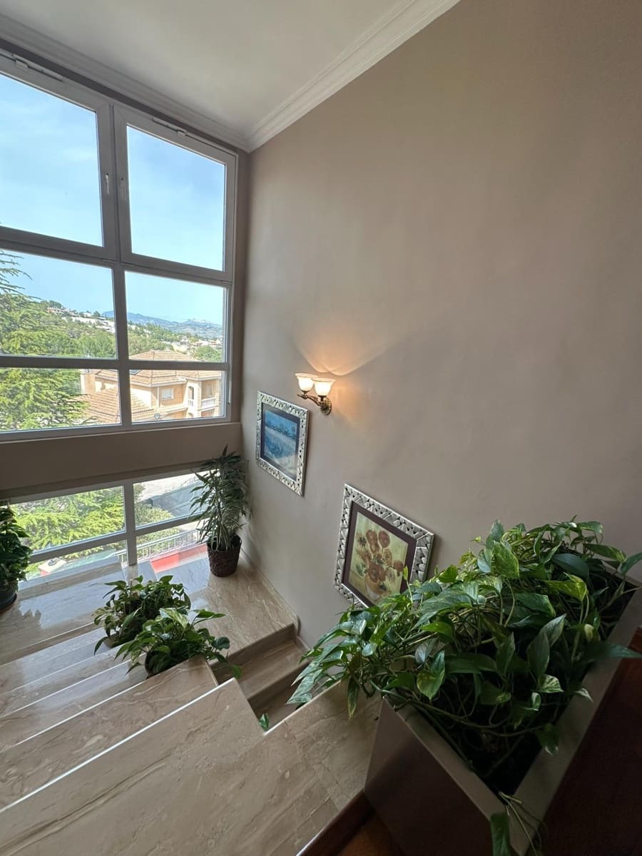 4 soveværelse Villa til salg i Cocentaina med swimmingpool garage - € 630.000 (Ref: 8415166)