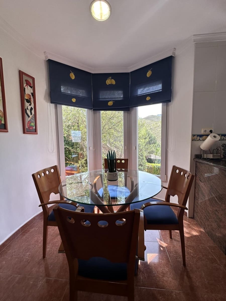 4 soveværelse Villa til salg i Cocentaina med swimmingpool garage - € 630.000 (Ref: 8415166)