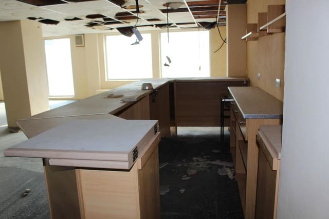 Commercial for sale in Xeraco - € 124,000 (Ref: 8505797)