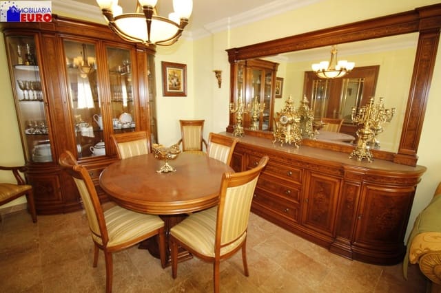 Piso de 3 habitaciones en Tavernes de la Valldigna en venta - 160.000 € (Ref: 8551077)