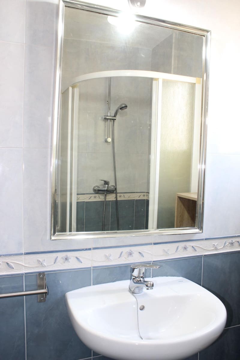 3 slaapkamer Appartement te koop in Playa de San Juan met zwembad - € 430.000 (Ref: 8645156)