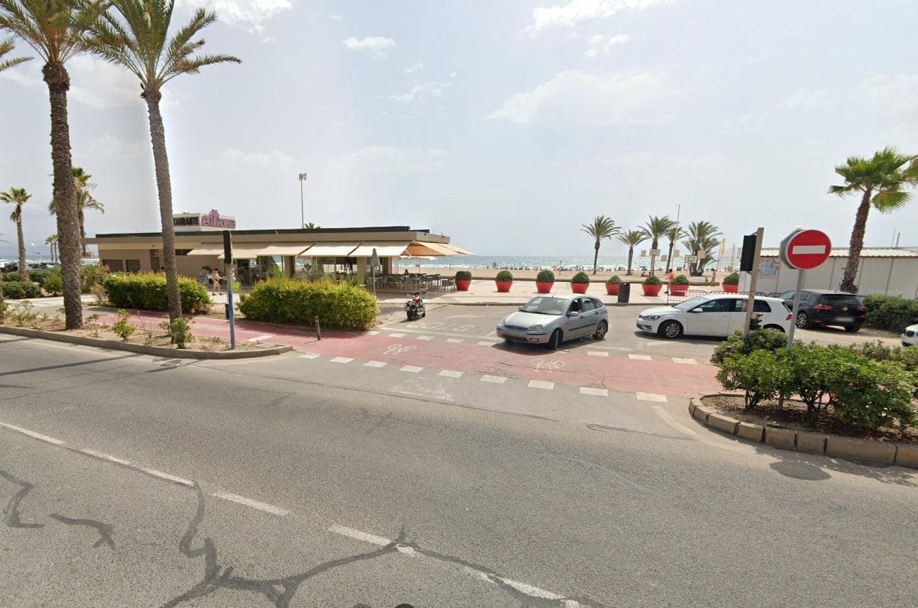 3 slaapkamer Appartement te koop in Playa de San Juan met zwembad - € 430.000 (Ref: 8645156)