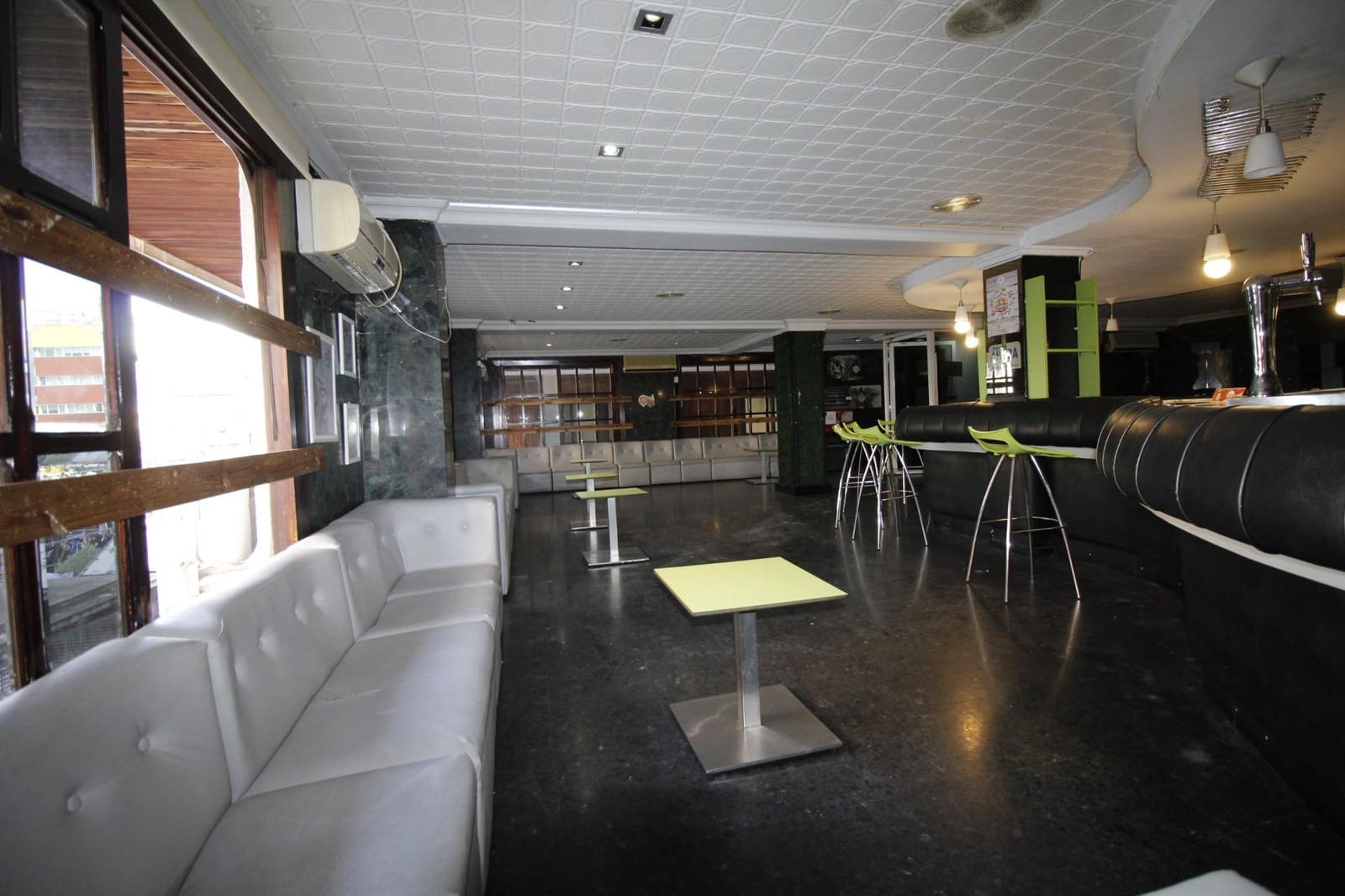 Virksomhed til leje i Tavernes de la Valldigna - € 600 (Ref: 8682586)