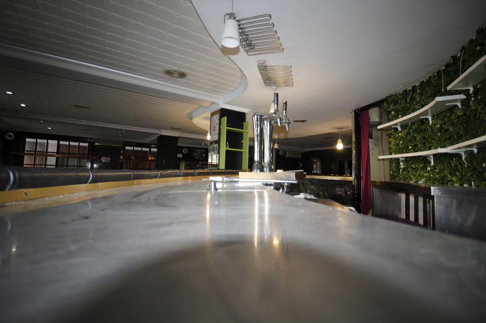 Virksomhed til leje i Tavernes de la Valldigna - € 600 (Ref: 8682586)