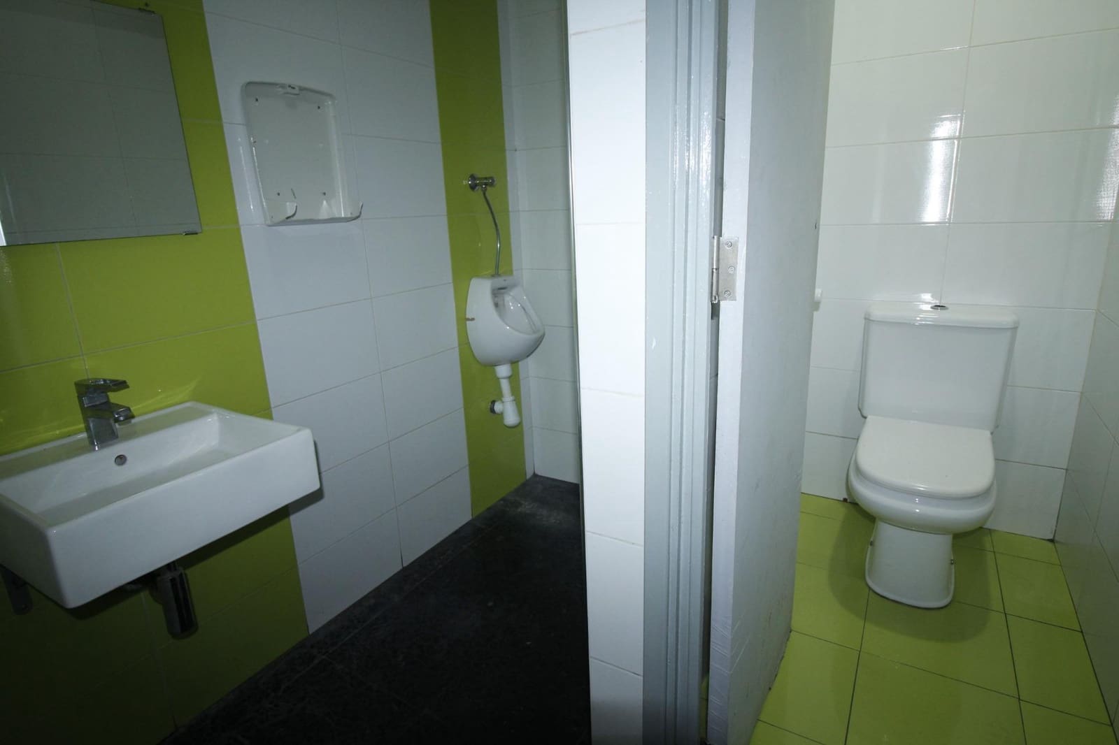 Virksomhed til leje i Tavernes de la Valldigna - € 600 (Ref: 8682586)