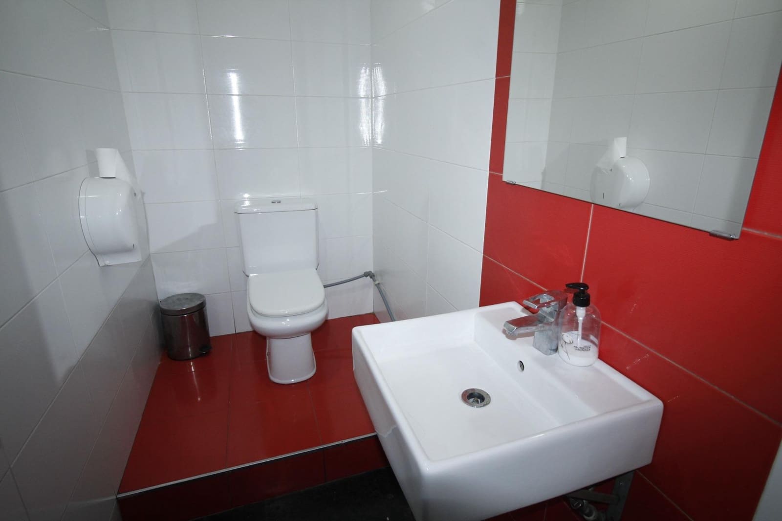 Virksomhed til leje i Tavernes de la Valldigna - € 600 (Ref: 8682586)