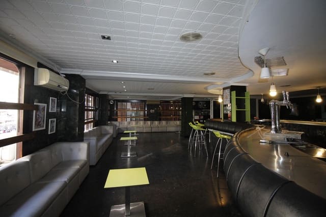 Bedrijf te huur in Tavernes de la Valldigna - € 600 (Ref: 8682586)