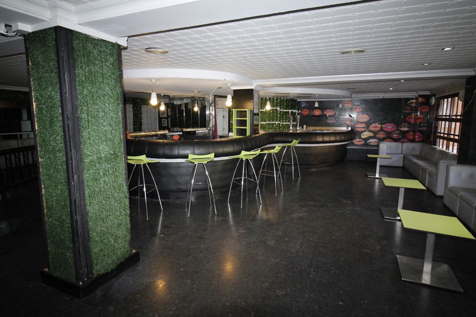 Virksomhed til leje i Tavernes de la Valldigna - € 600 (Ref: 8682586)