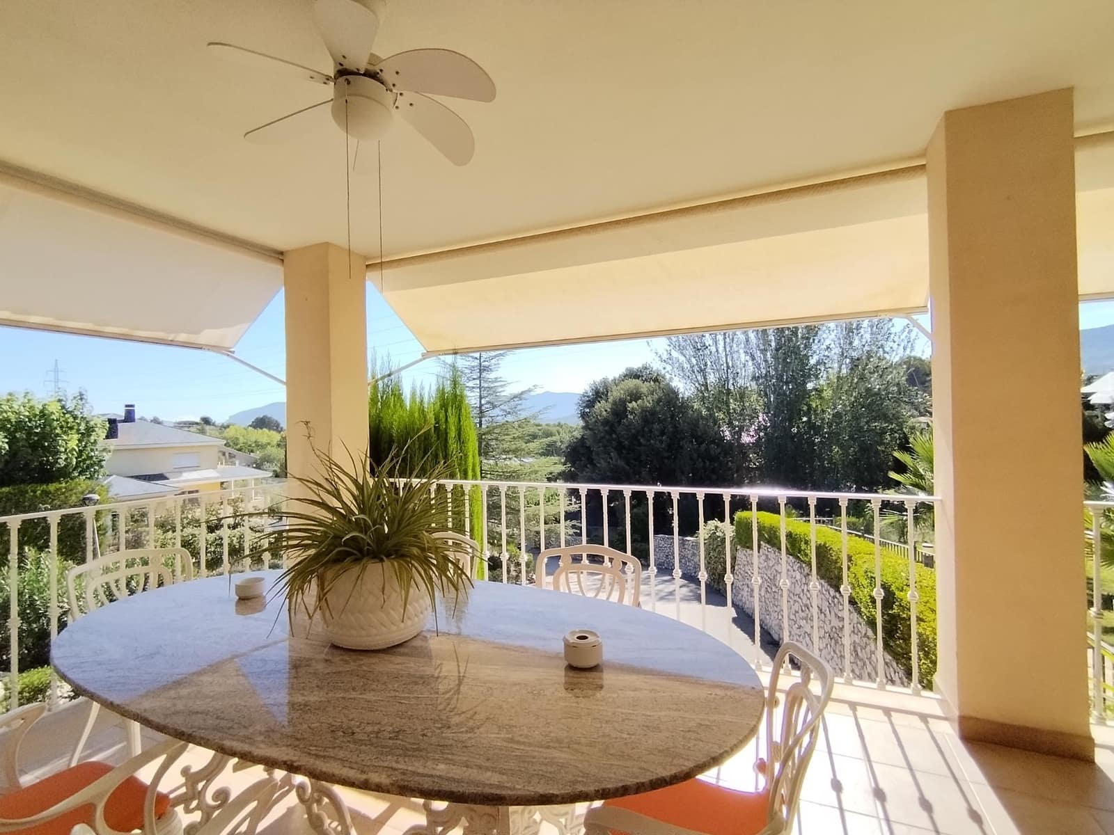 6 sypialnia Willa na sprzedaż w Cocentaina z garażem - 600 000 € (Ref: 8918040)