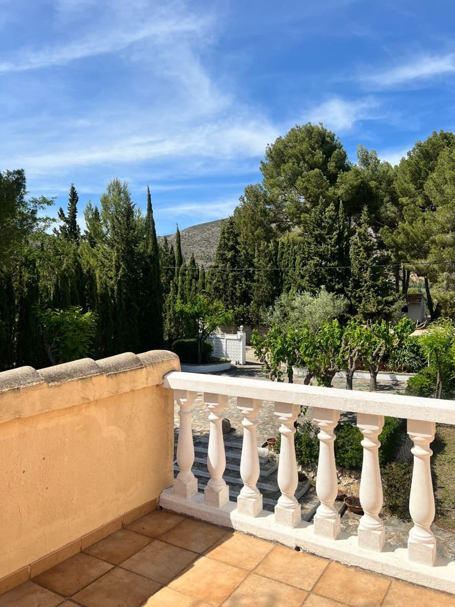 6 sovrum Villa till salu i Muro de Alcoy med garage - 350 000 € (Ref: 8928897)