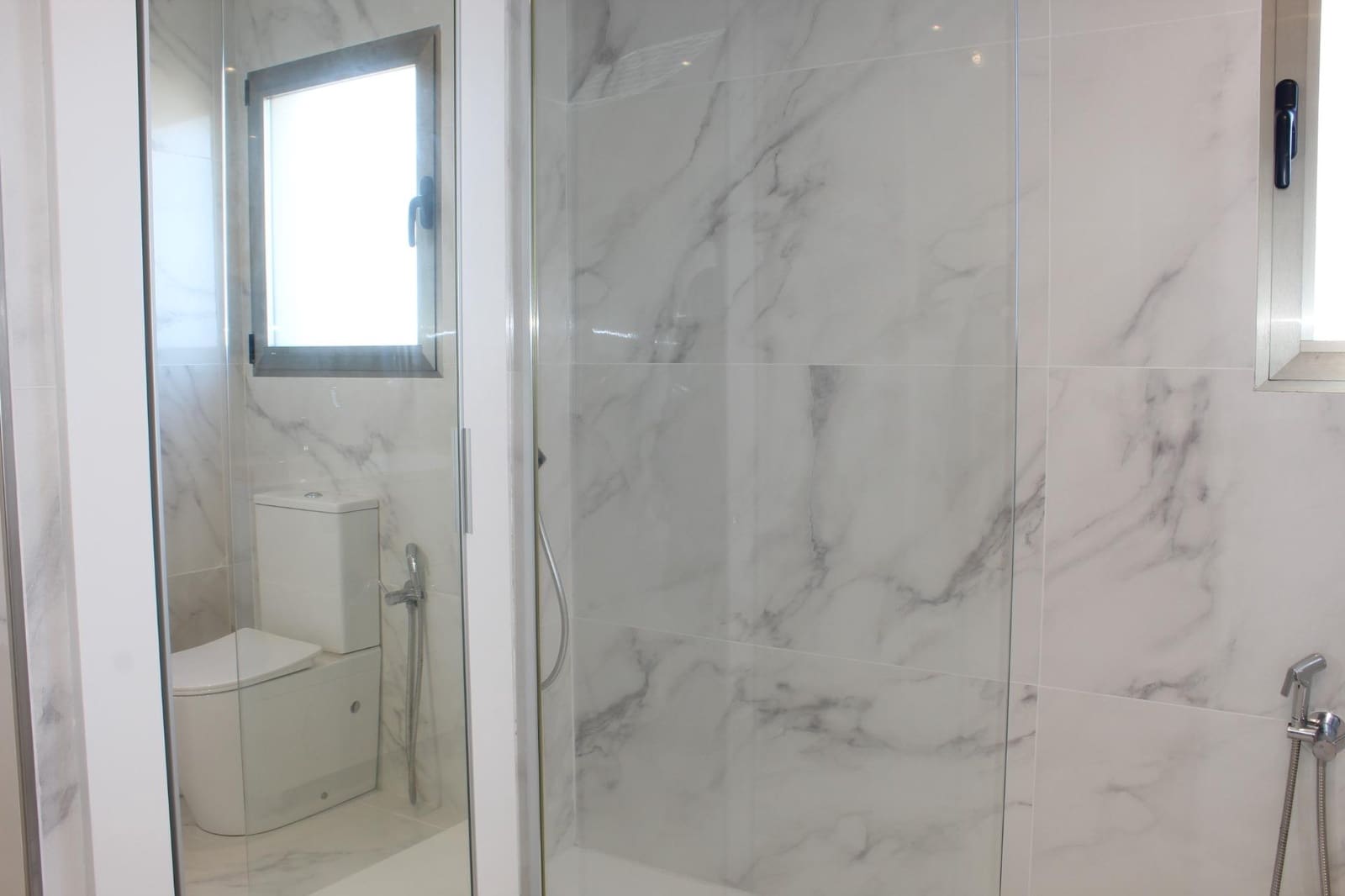 4 soveværelse Semi-Rækkehus til salg i Gandia med garage - € 800.000 (Ref: 8938677)