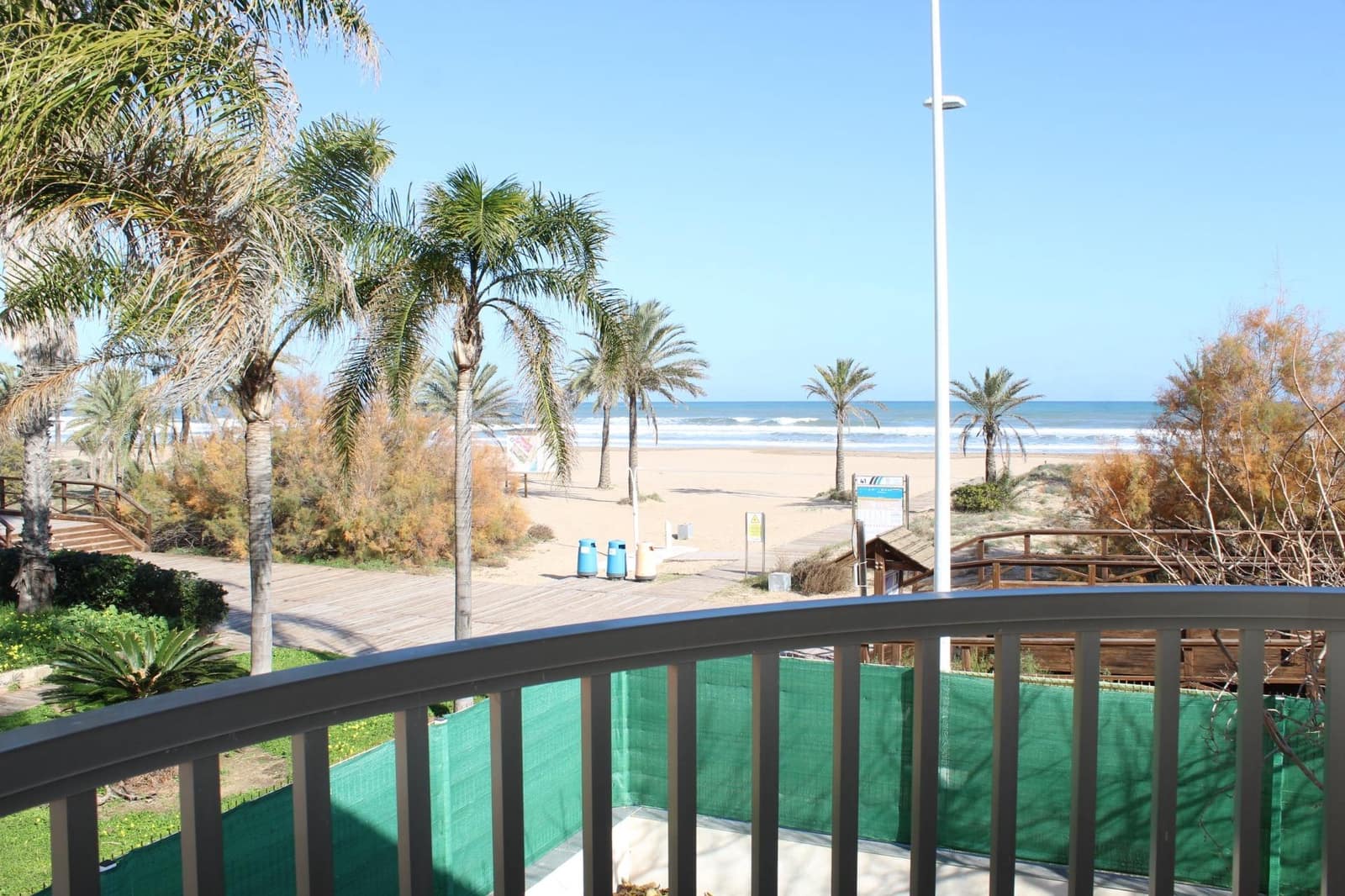 4 soveværelse Semi-Rækkehus til salg i Gandia med garage - € 800.000 (Ref: 8938677)