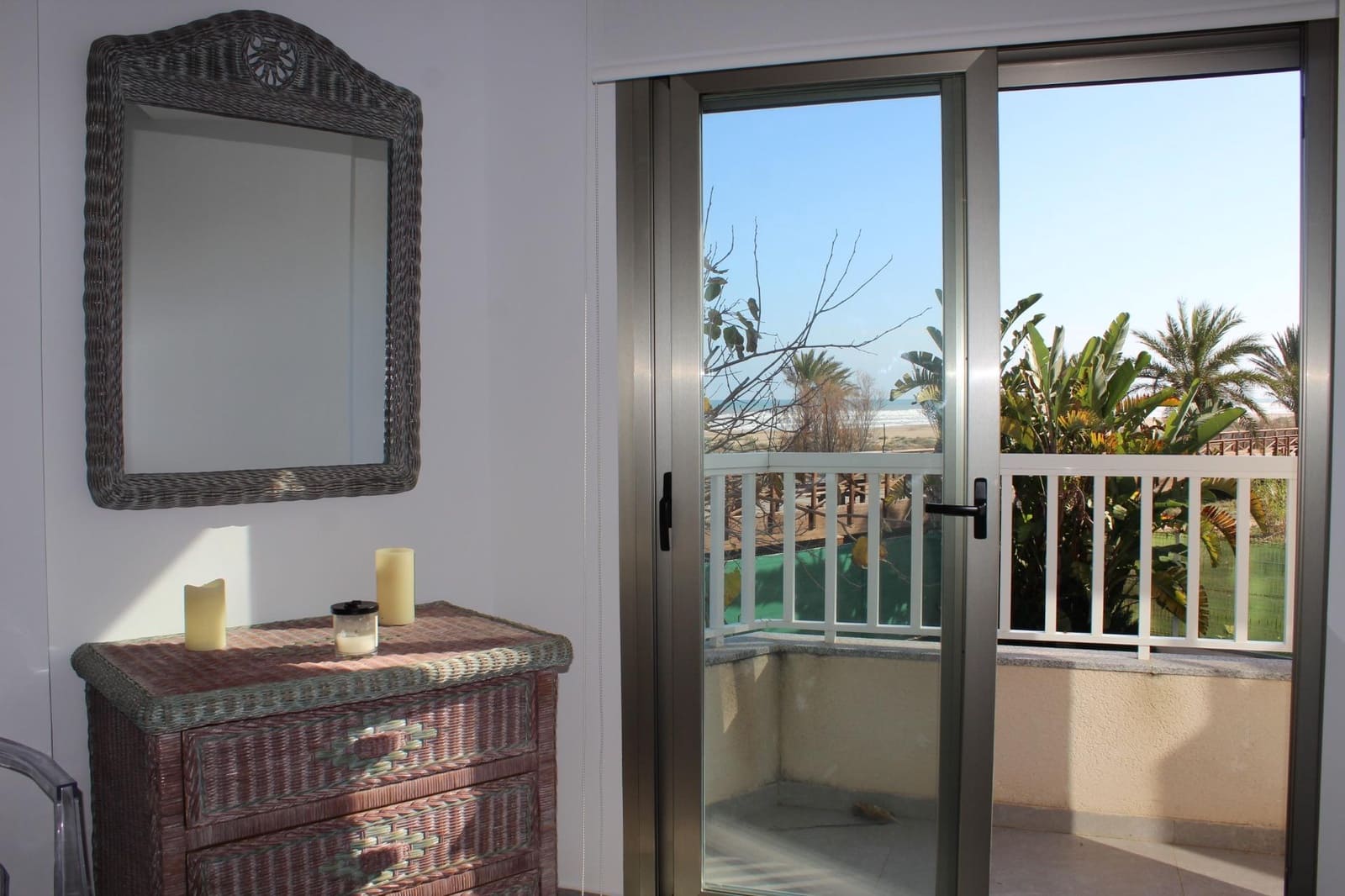 4 soveværelse Semi-Rækkehus til salg i Gandia med garage - € 800.000 (Ref: 8938677)