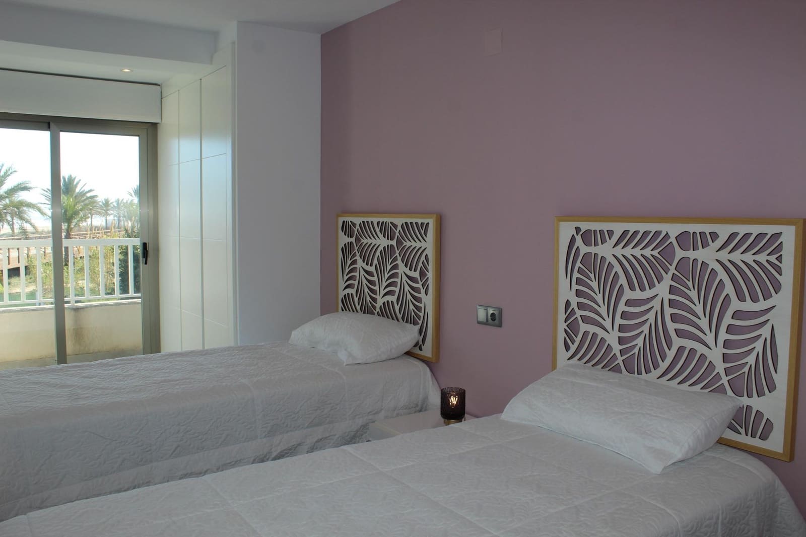 4 soveværelse Semi-Rækkehus til salg i Gandia med garage - € 800.000 (Ref: 8938677)