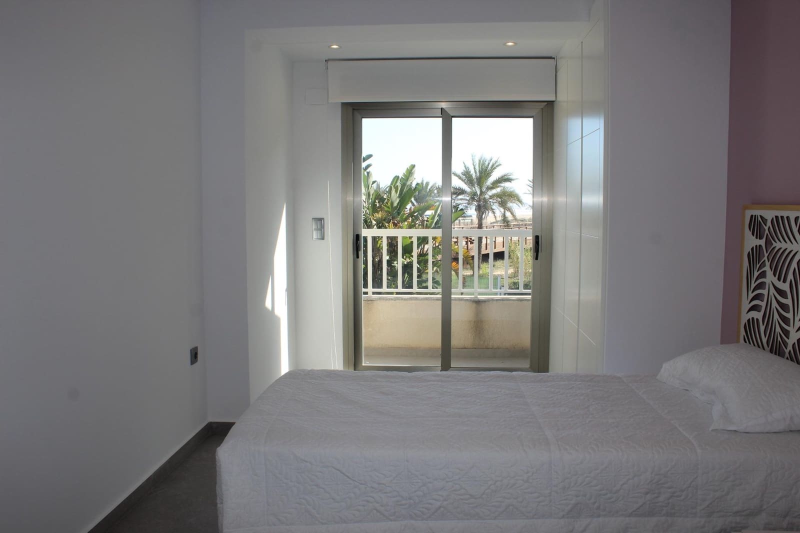 4 soveværelse Semi-Rækkehus til salg i Gandia med garage - € 800.000 (Ref: 8938677)