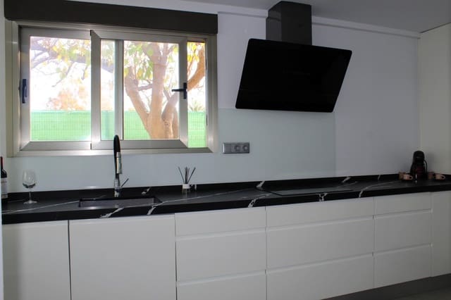 4 Zimmer Doppelhaus zu verkaufen in Gandia mit Garage - 800.000 € (Ref: 8938677)