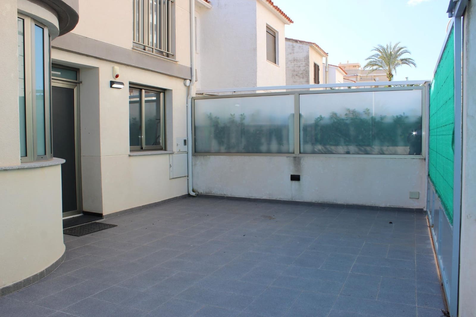 4 soveværelse Semi-Rækkehus til salg i Gandia med garage - € 800.000 (Ref: 8938677)