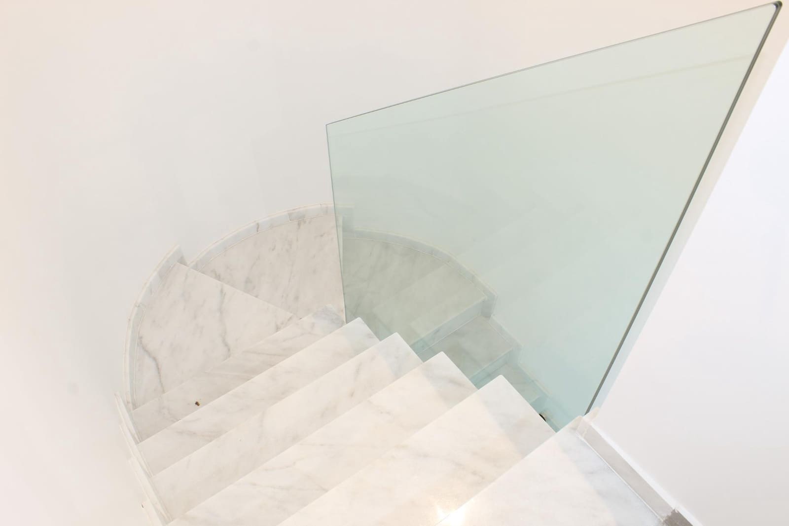 4 soveværelse Semi-Rækkehus til salg i Gandia med garage - € 800.000 (Ref: 8938677)